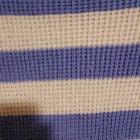 Gap sweater/blouse - Picture 8 of 8